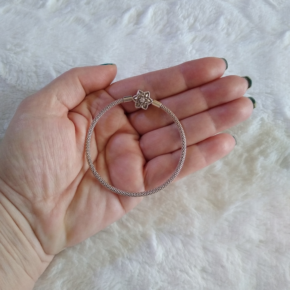 Pandora Snowflake Mesh Bangle Bracelet - Picture 3 of 5